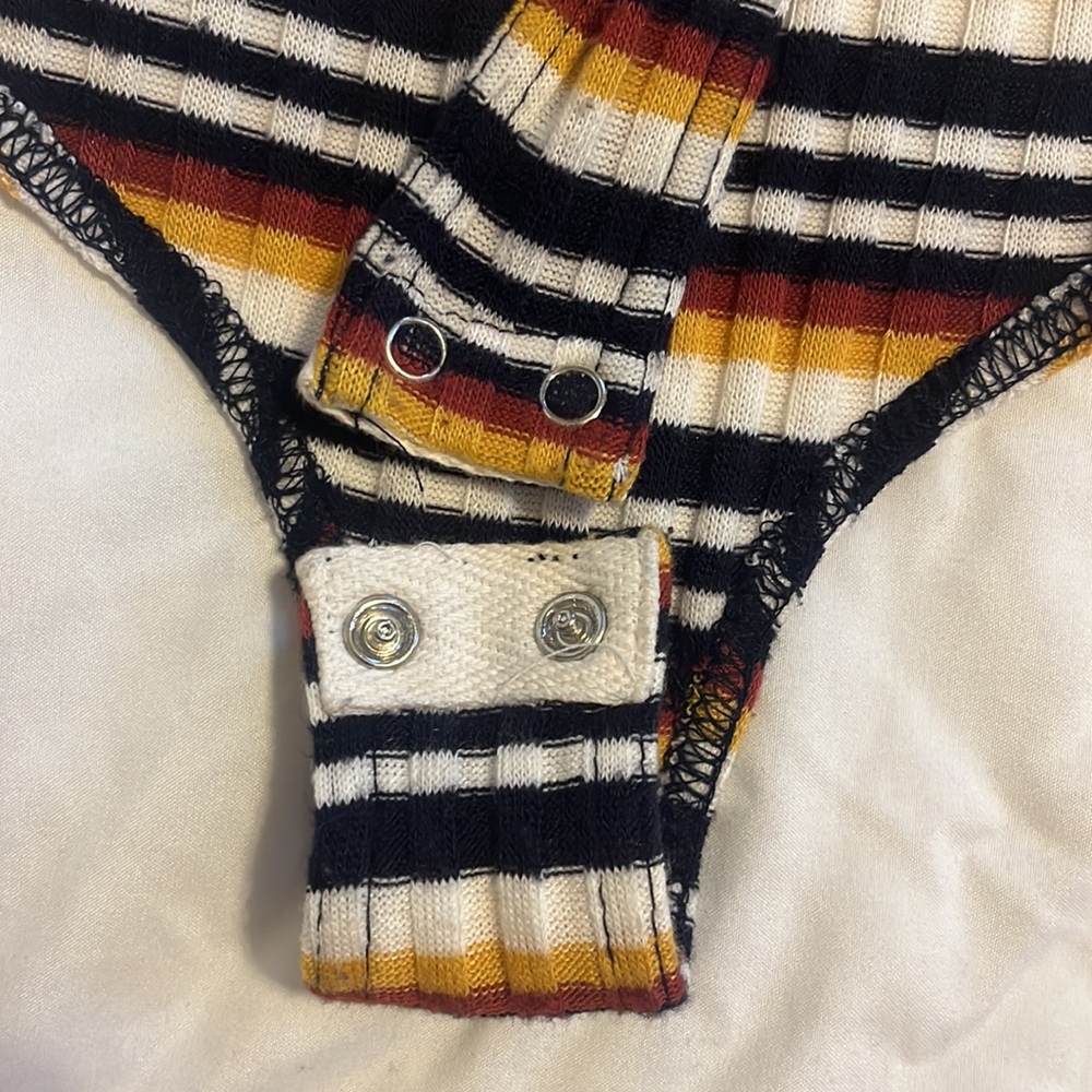 Soft Ribbed Striped Bodysuit - Picture 4 of 7